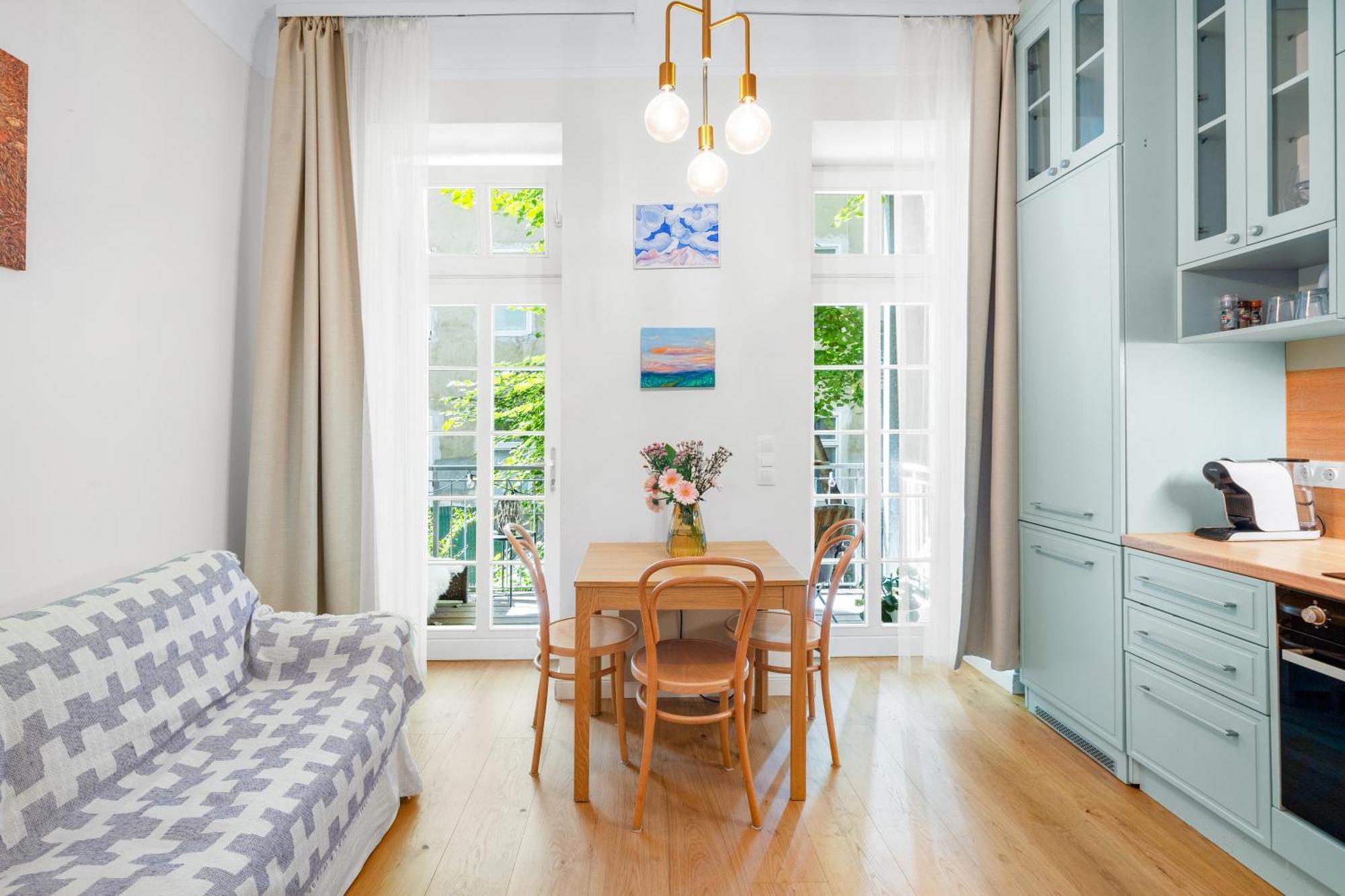 Central Vienna Apartment With Garden View Luaran gambar